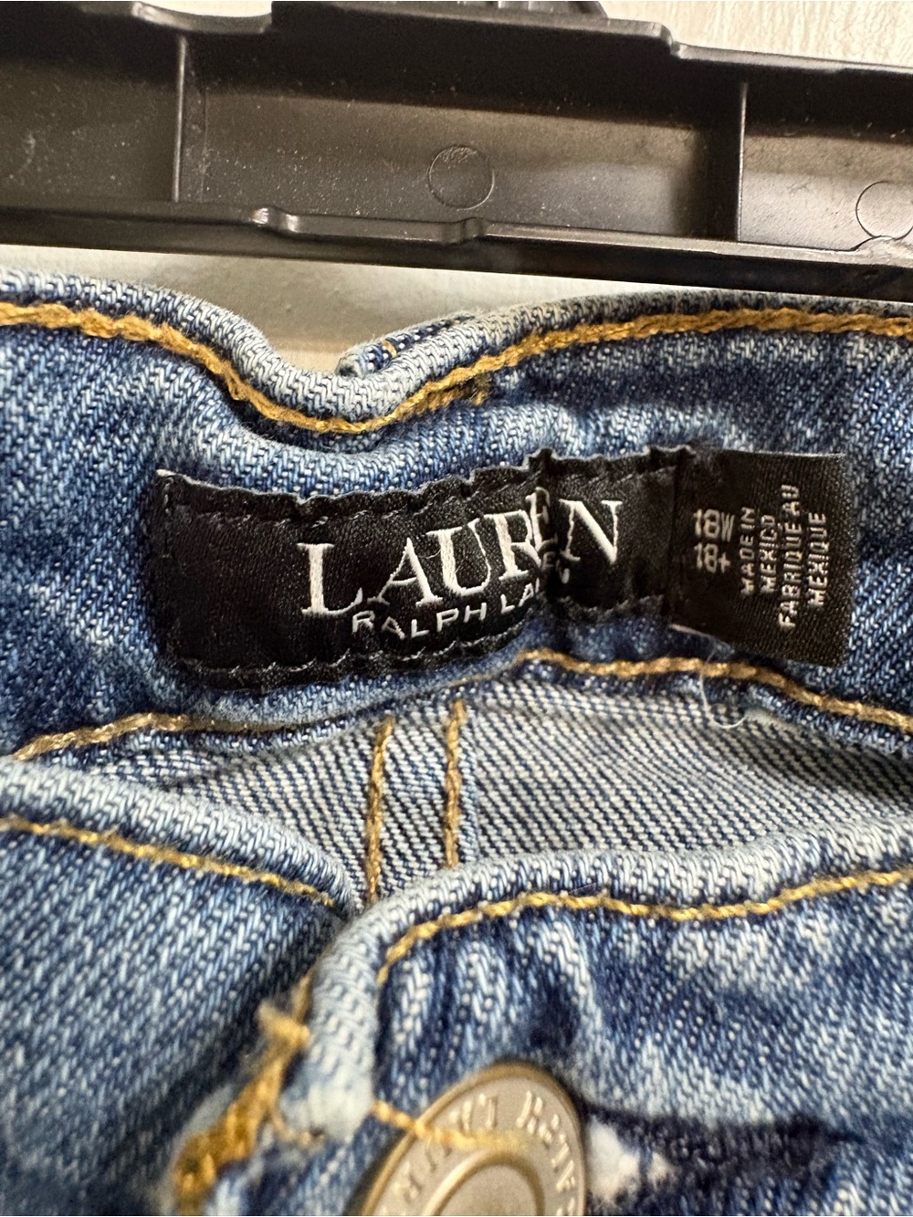 Lauren Ralph Lauren Cropped Patched Blue Jeans - Picture 3 of 6